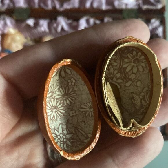 Haunted? Antique Victorian Silk-Lined Keepsake Box with Contents - Picture 4 of 7